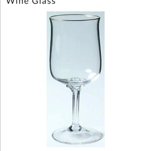 Set a 4 Lenox “Intrigue” Water Glasses with gold rim. Excellent condition